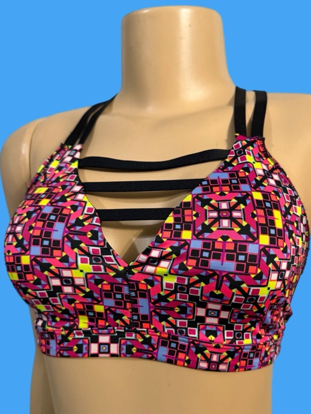 Victoria’s Secret Sport Sexy Strappy front sports bra magenta Small